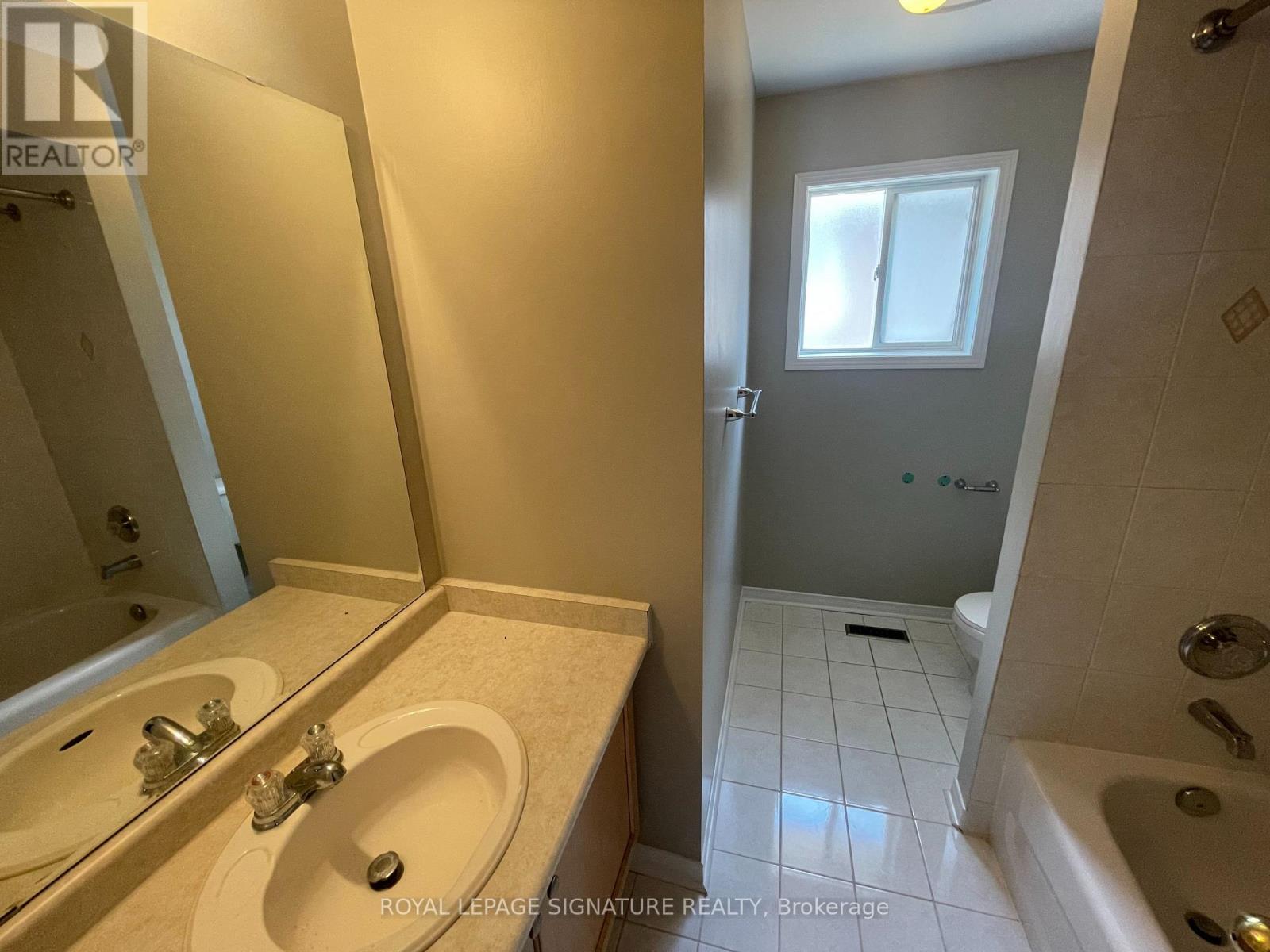 17 Neuchatel Avenue, Vaughan, Ontario  L4H 2Y2 - Photo 19 - N12510372