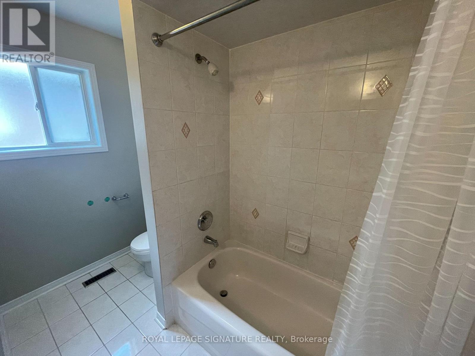 17 Neuchatel Avenue, Vaughan, Ontario  L4H 2Y2 - Photo 20 - N12510372