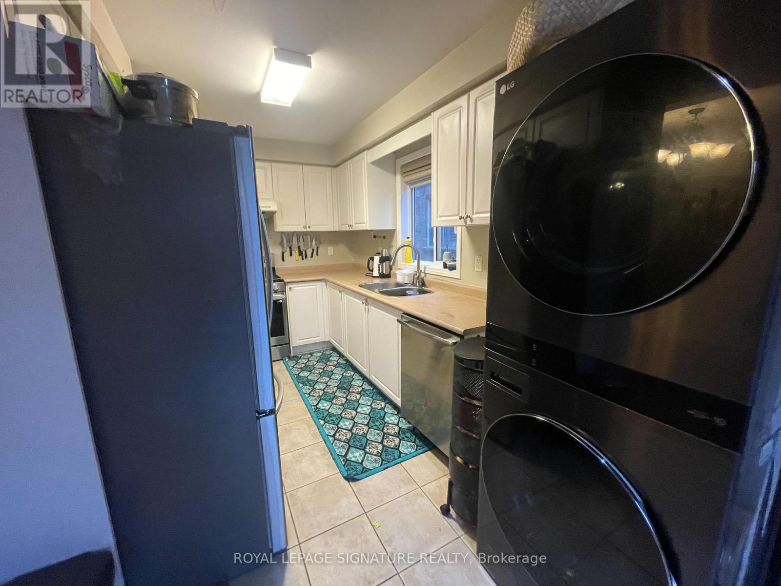 17 Neuchatel Avenue, Vaughan, Ontario  L4H 2Y2 - Photo 7 - N12510372