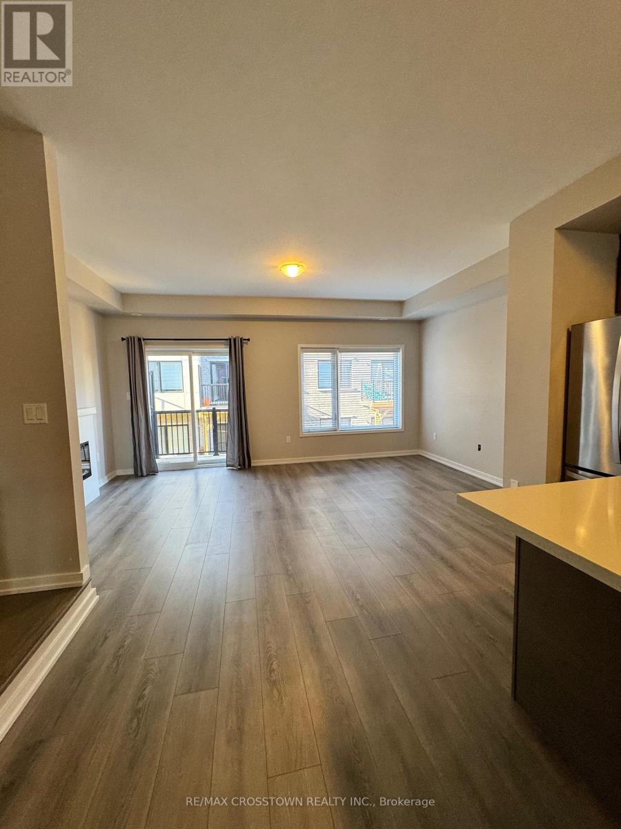 16 Heathrow Lane, Caledon, Ontario  L7E 4M4 - Photo 7 - W12456444