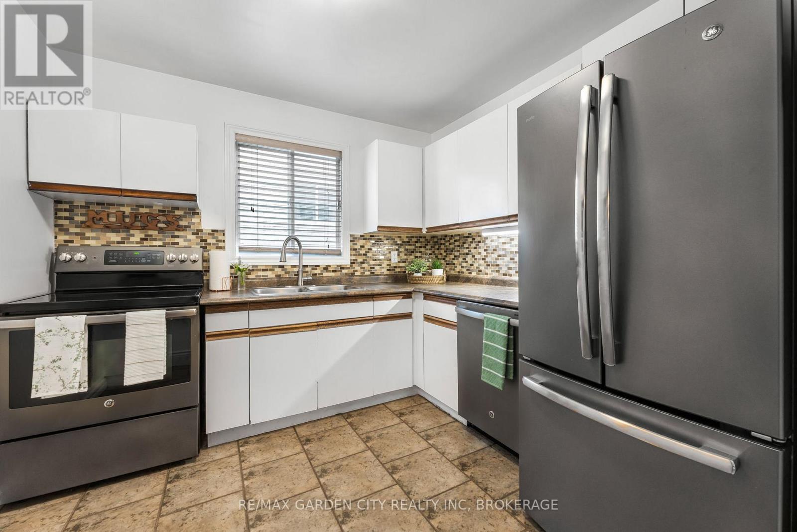 4534 Dufferin Avenue, Lincoln, Ontario L3J 0C5 - Photo 10 - X12510730