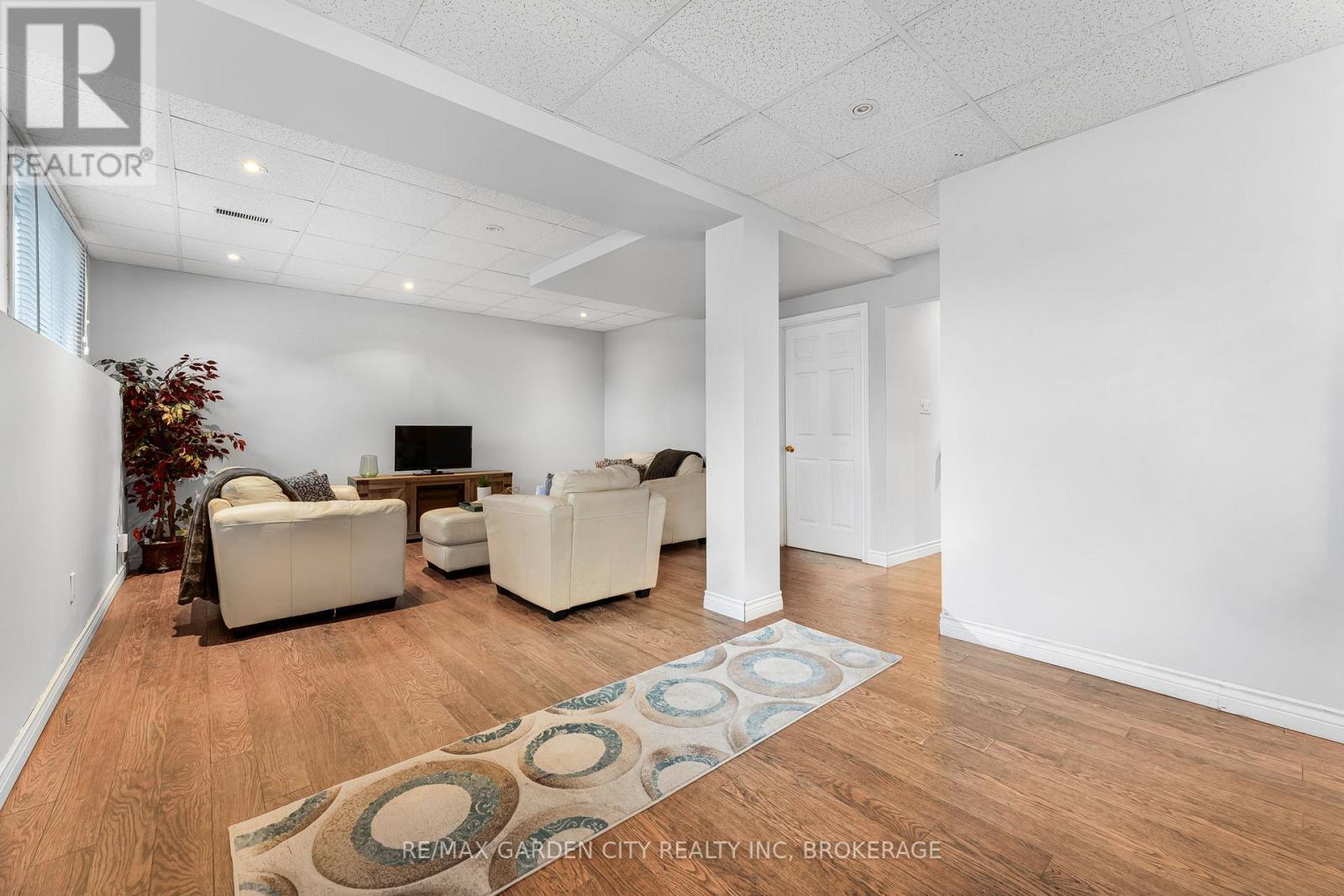 4534 Dufferin Avenue, Lincoln, Ontario L3J 0C5 - Photo 33 - X12510730