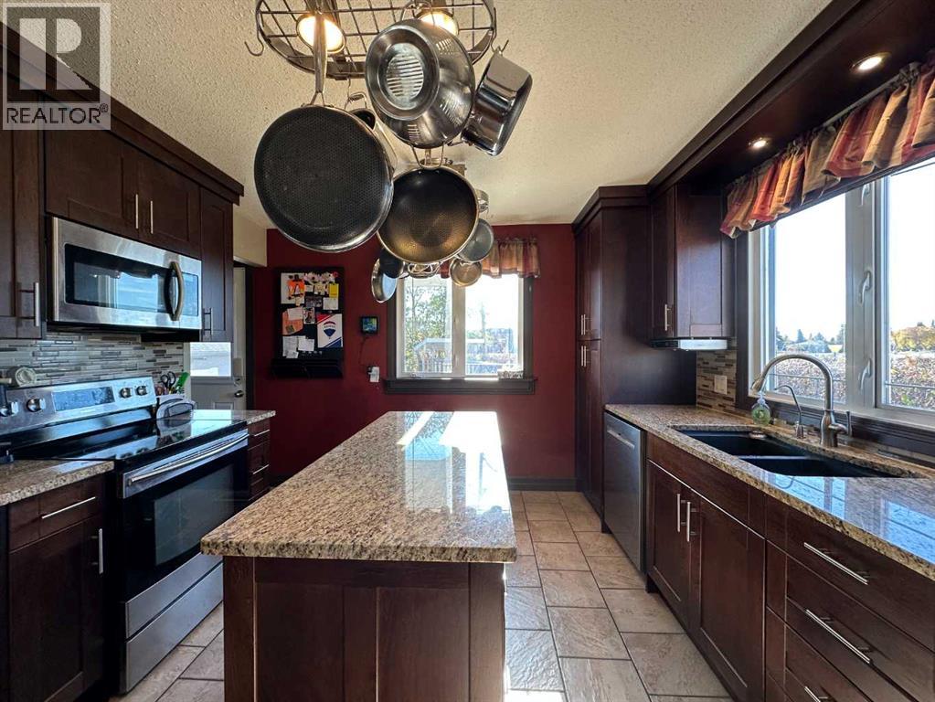 5213 49 Avenue, Ponoka, Alberta  T4J 1J1 - Photo 7 - A2262450