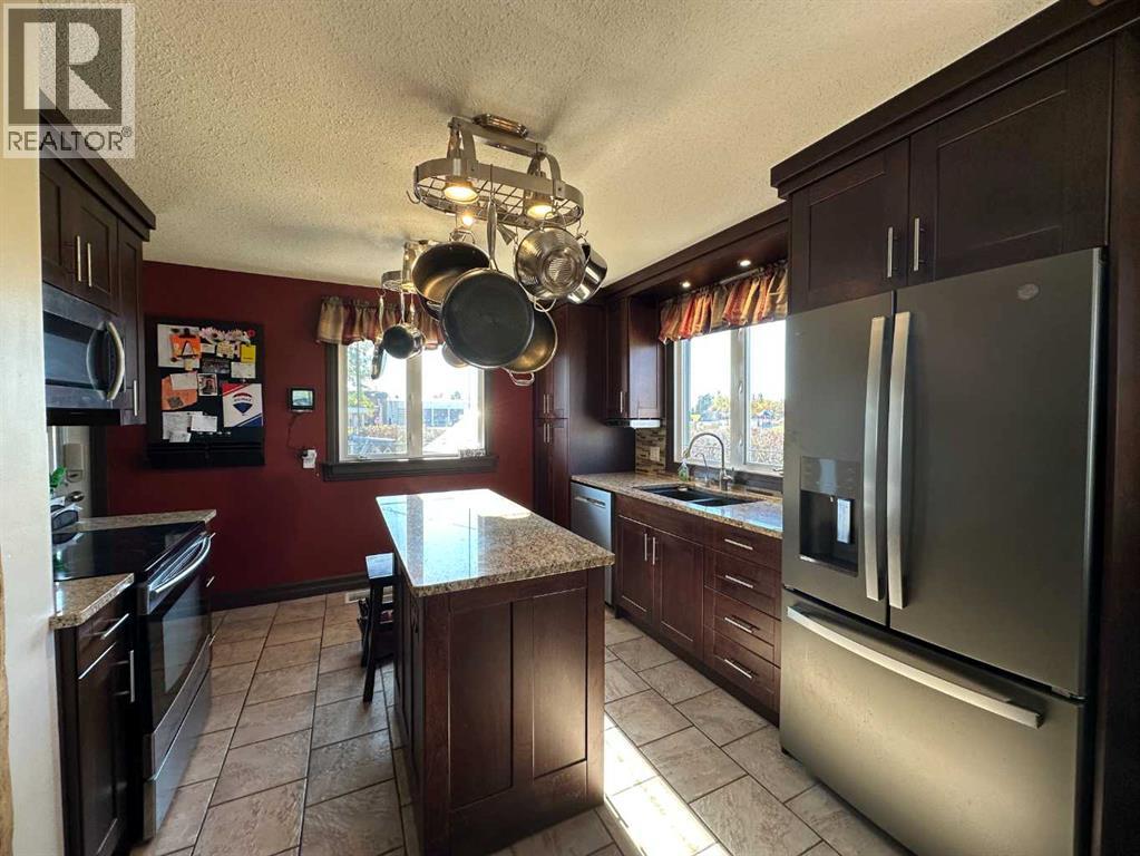 5213 49 Avenue, Ponoka, Alberta  T4J 1J1 - Photo 8 - A2262450