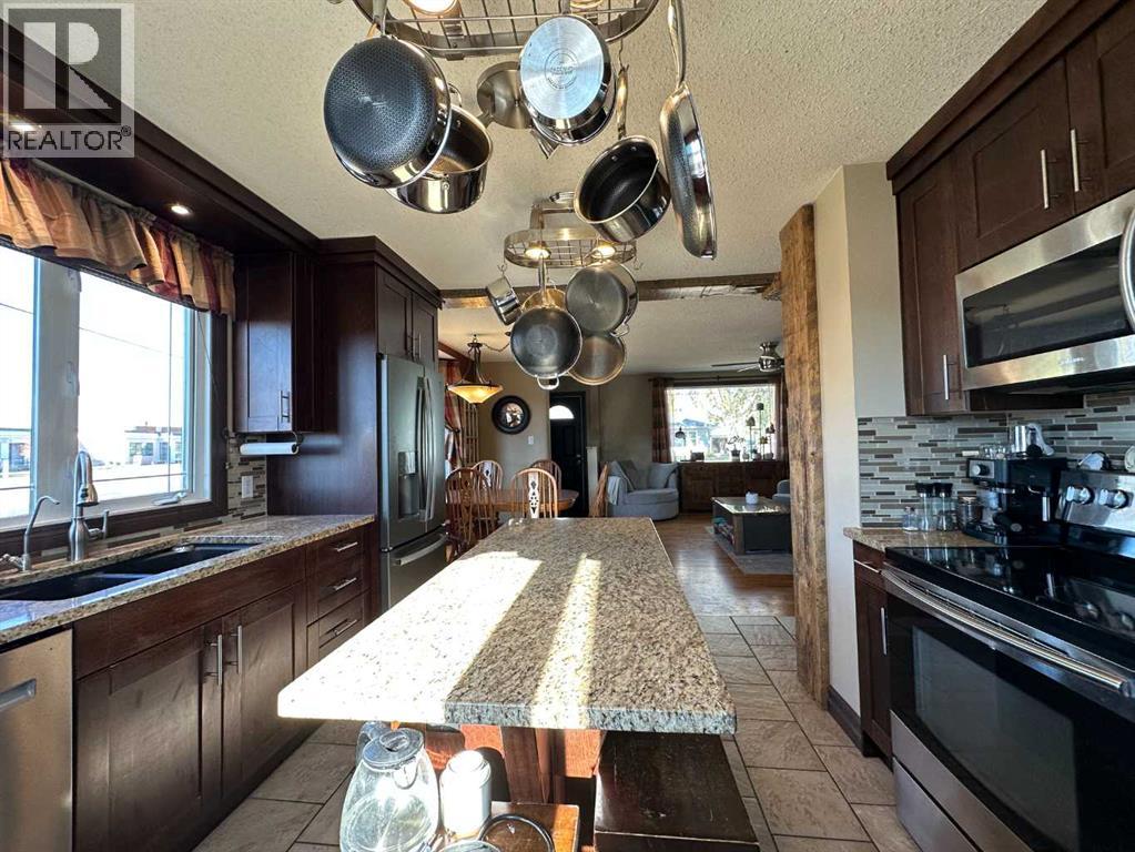 5213 49 Avenue, Ponoka, Alberta  T4J 1J1 - Photo 9 - A2262450