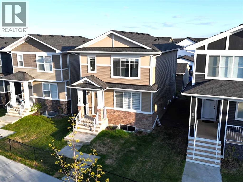 106 Dawson Harbour Grove, Chestermere, Alberta  T1X 2S4 - Photo 3 - A2234581