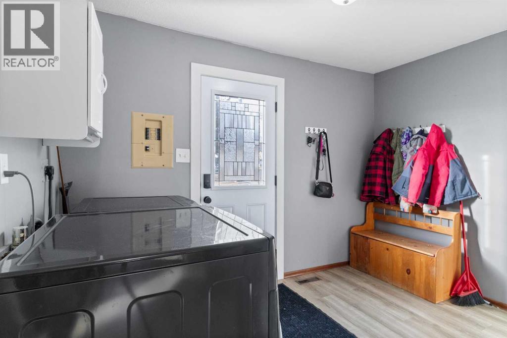 4847 52 Avenue, Eckville, Alberta  T0M 0X0 - Photo 10 - A2268245