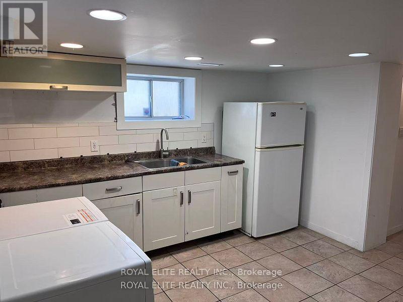 89 Finch Ave East Avenue, Toronto, Ontario  M2N 4R4 - Photo 3 - C12510738