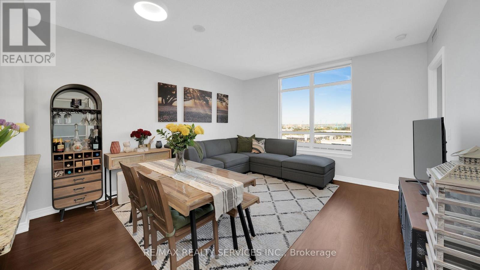 #1515 - 9245 Jane Street, Vaughan, Ontario  L6A 0J9 - Photo 10 - N12510428