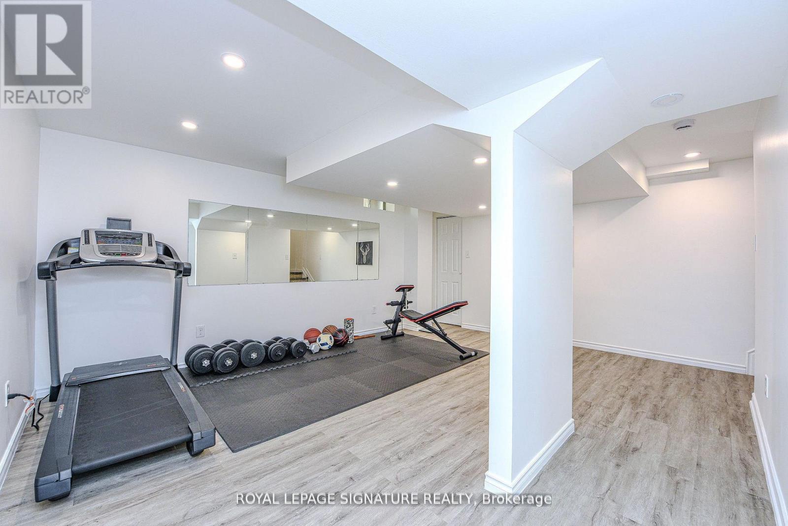 2547 Raglan Court, Mississauga, Ontario L5M 5L5 - Photo 25 - W12507040