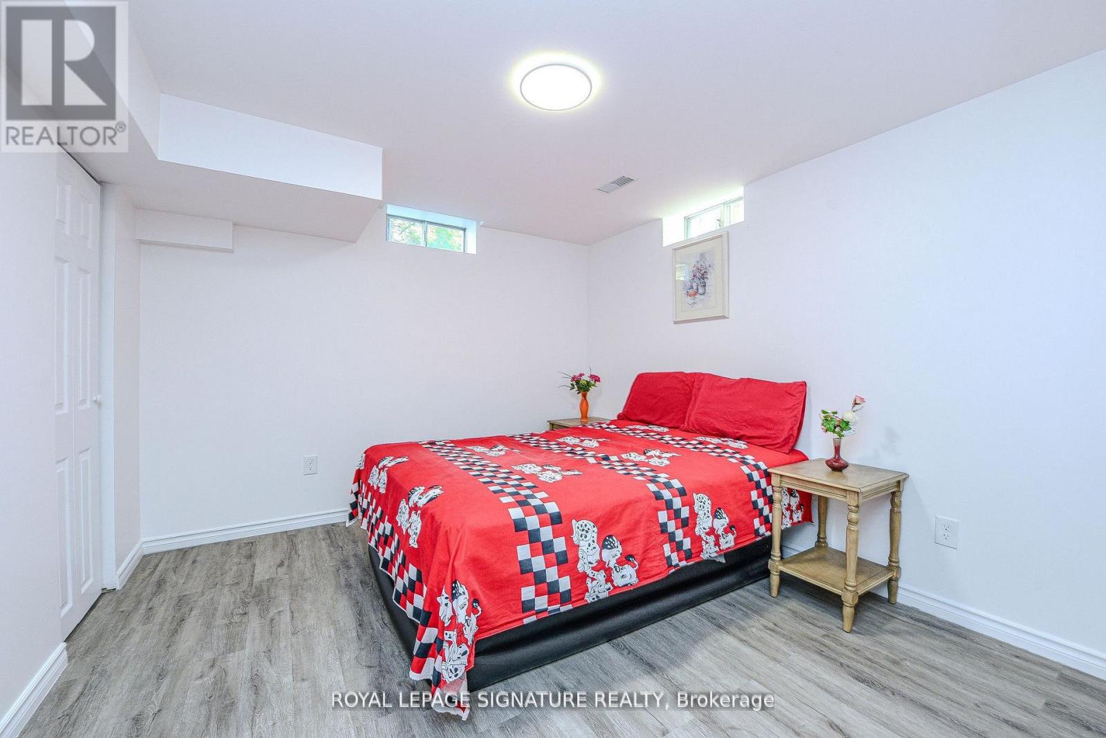 2547 Raglan Court, Mississauga, Ontario L5M 5L5 - Photo 26 - W12507040