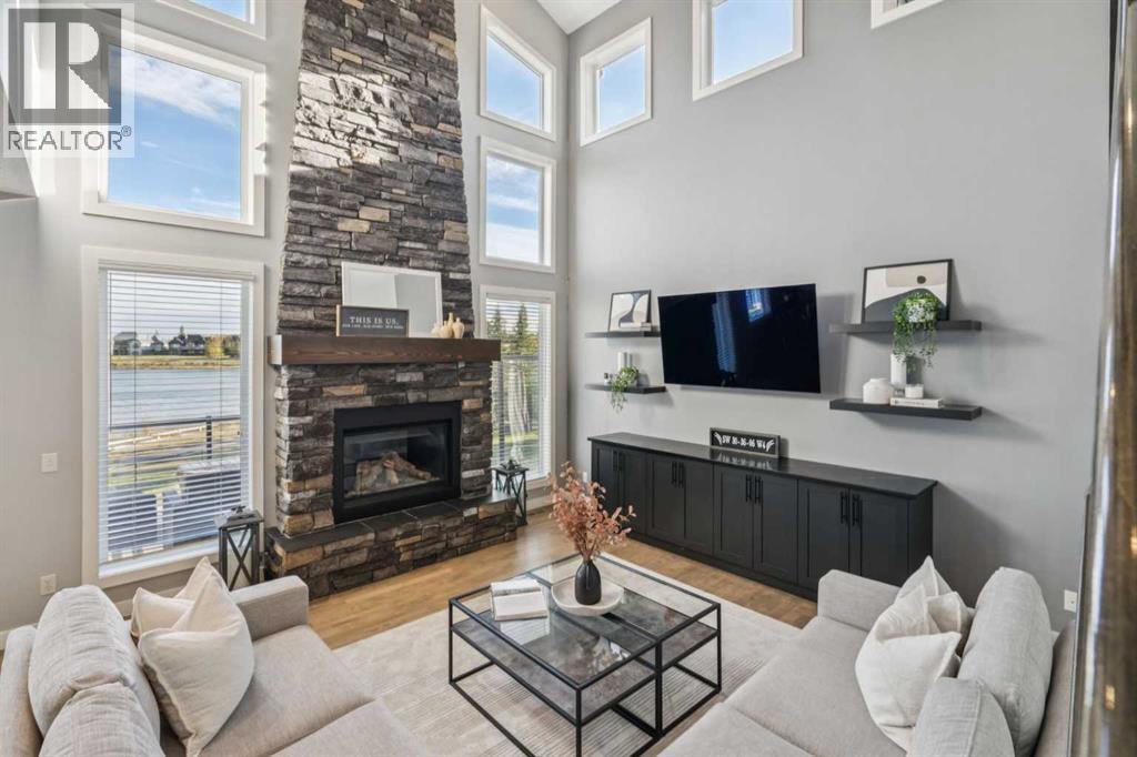 424 Montclair Place, Cochrane Lake, Alberta  T4C 0A8 - Photo 6 - A2267564