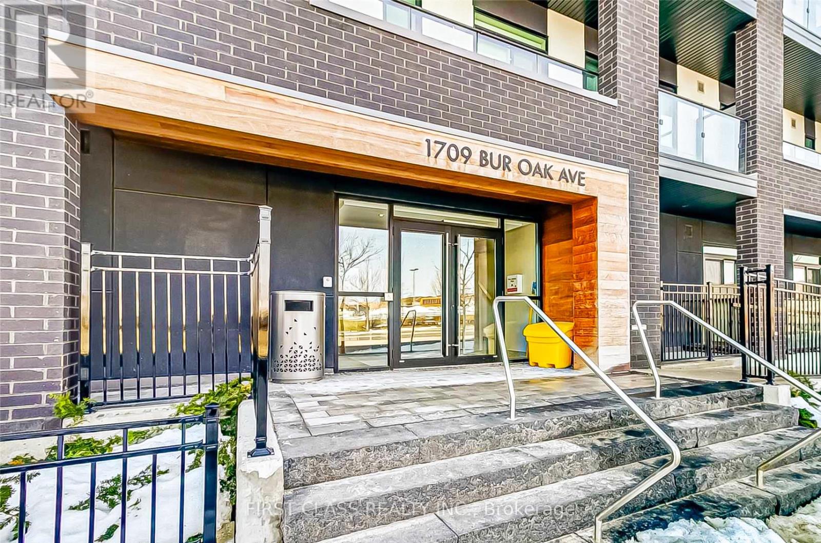 202 - 1709 Bur Oak Avenue, Markham, Ontario  L6E 0V7 - Photo 3 - N12510746