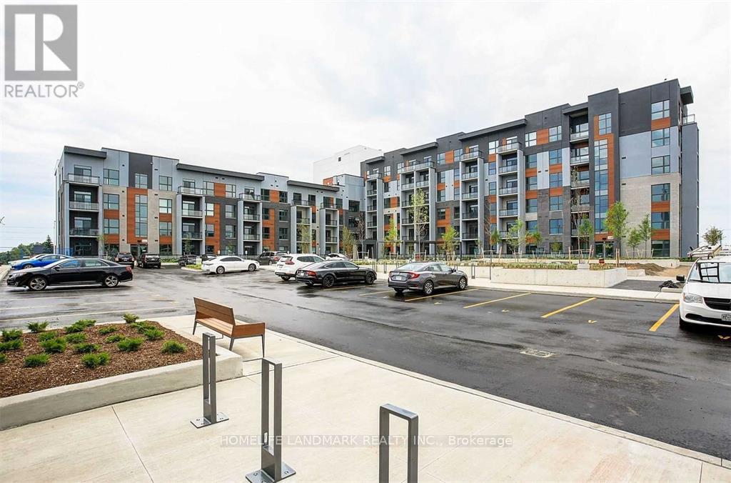 121 - 95 DUNDAS STREET W, Oakville, Ontario