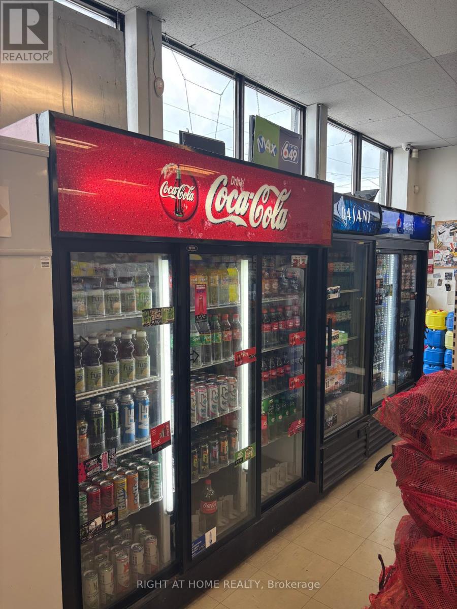 3395 Walker Road, Windsor, Ontario  N8W 3R9 - Photo 12 - X12510722