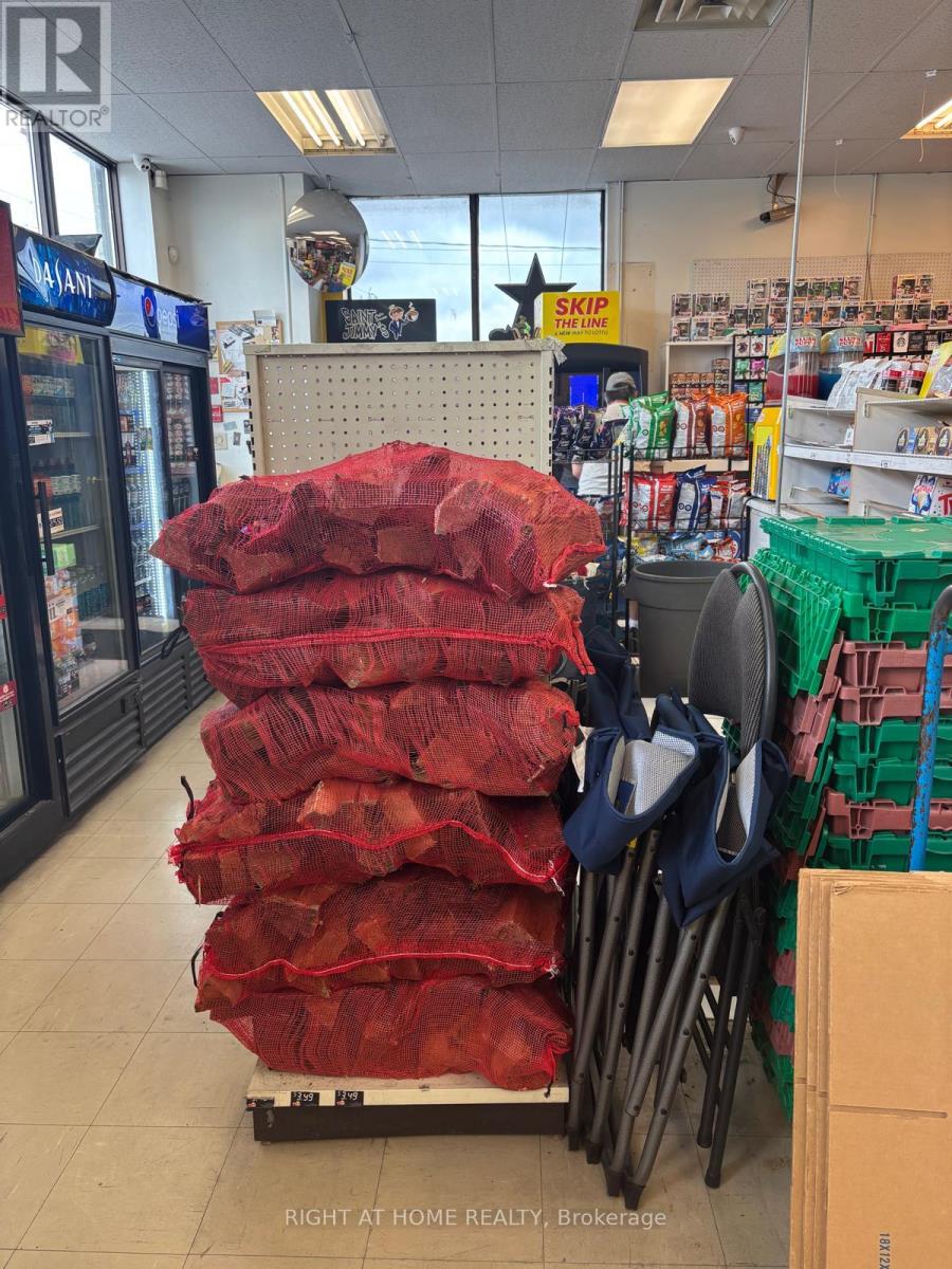 3395 Walker Road, Windsor, Ontario  N8W 3R9 - Photo 20 - X12510722