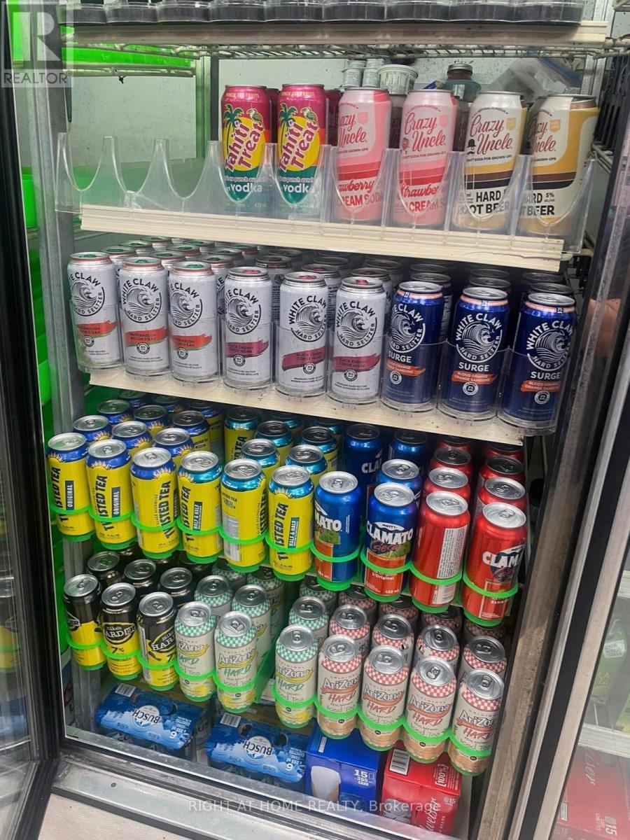 3395 Walker Road, Windsor, Ontario  N8W 3R9 - Photo 3 - X12510722