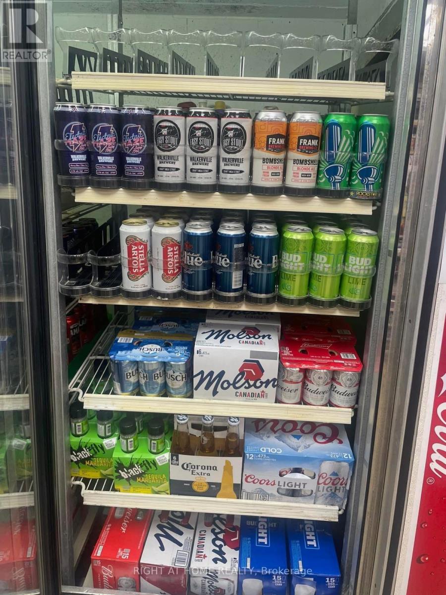 3395 Walker Road, Windsor, Ontario  N8W 3R9 - Photo 4 - X12510722