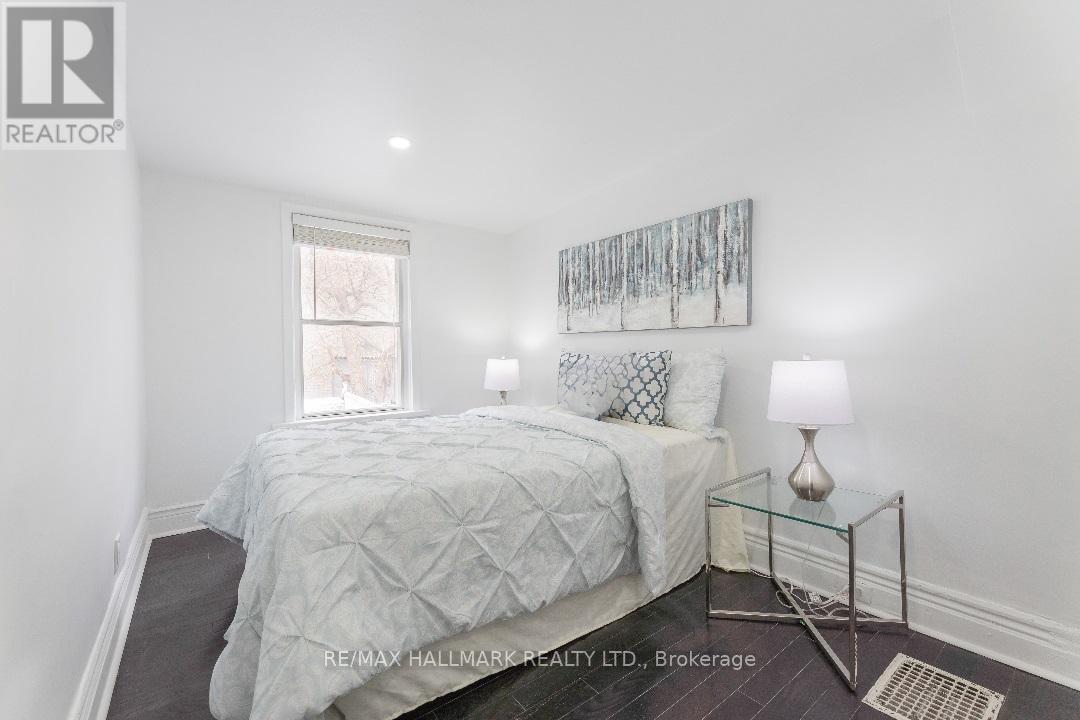 106 Willow Avenue, Toronto, Ontario  M4E 3K3 - Photo 14 - E12472108