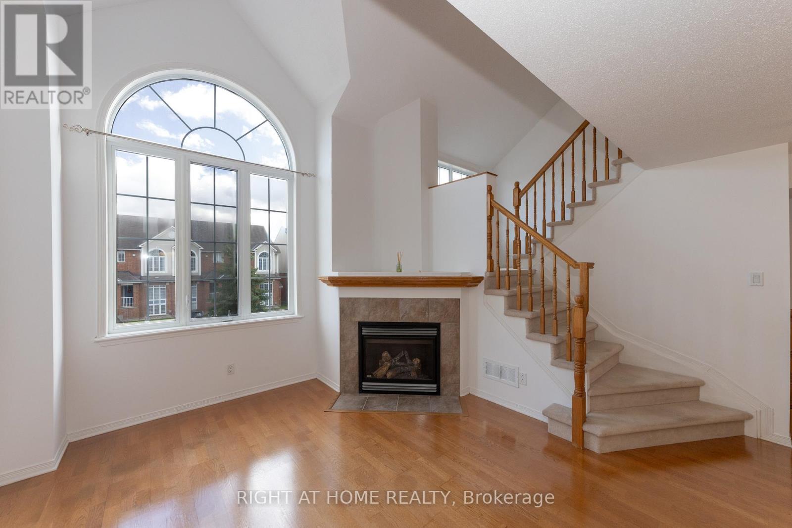 171 - 70 Edenvale Drive, Ottawa, Ontario  K2K 3N6 - Photo 3 - X12391547