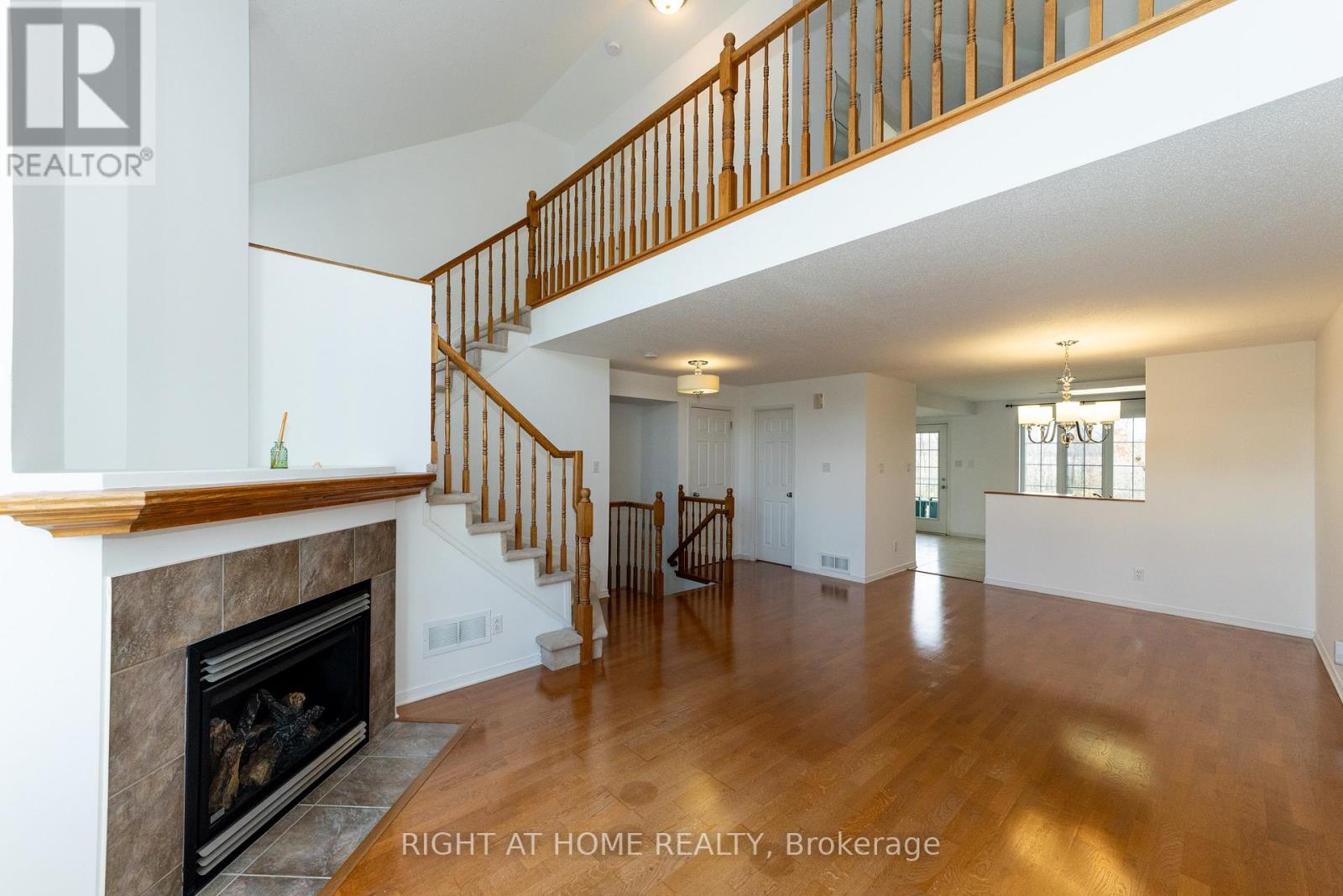 171 - 70 Edenvale Drive, Ottawa, Ontario  K2K 3N6 - Photo 5 - X12391547