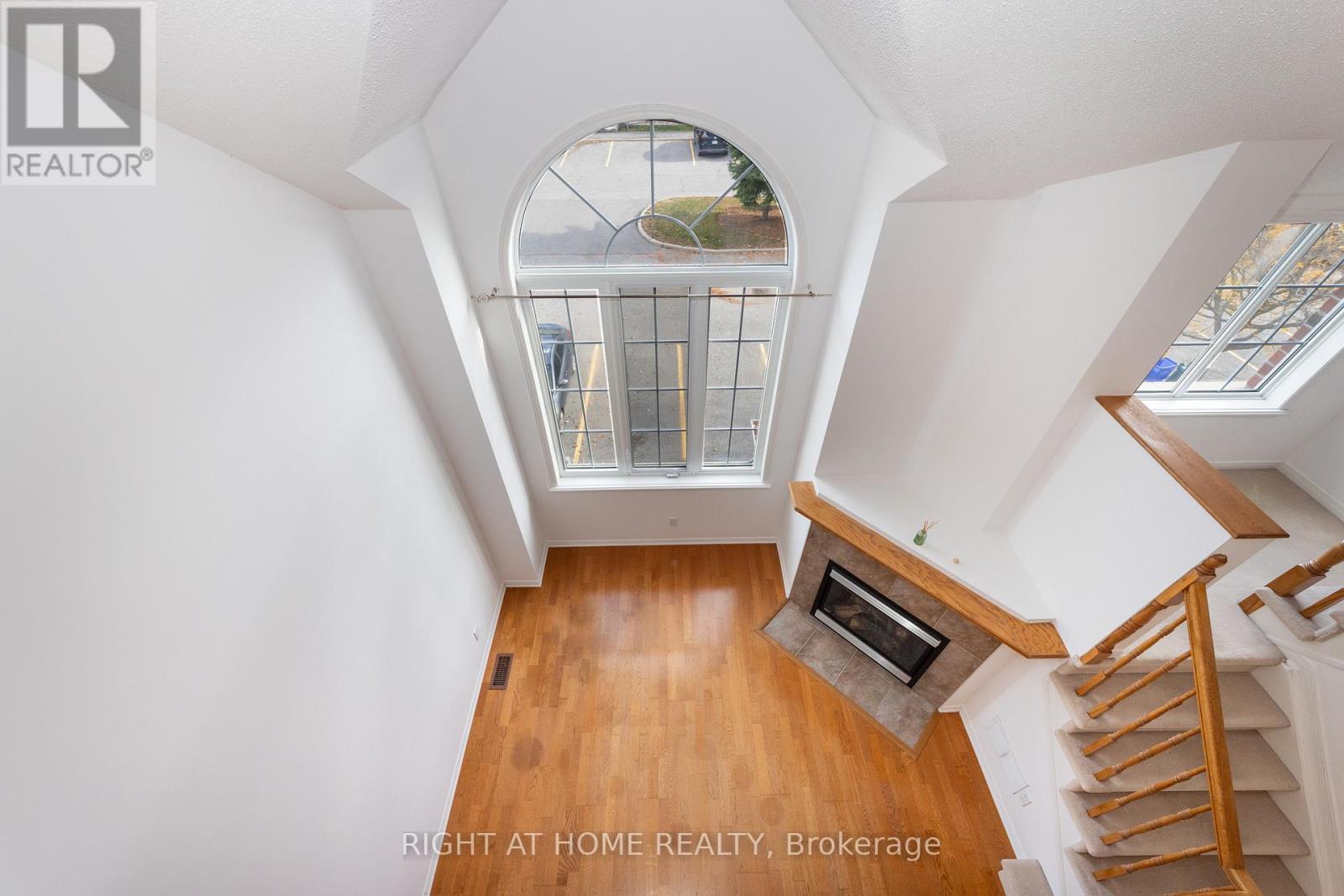 171 - 70 Edenvale Drive, Ottawa, Ontario  K2K 3N6 - Photo 7 - X12391547