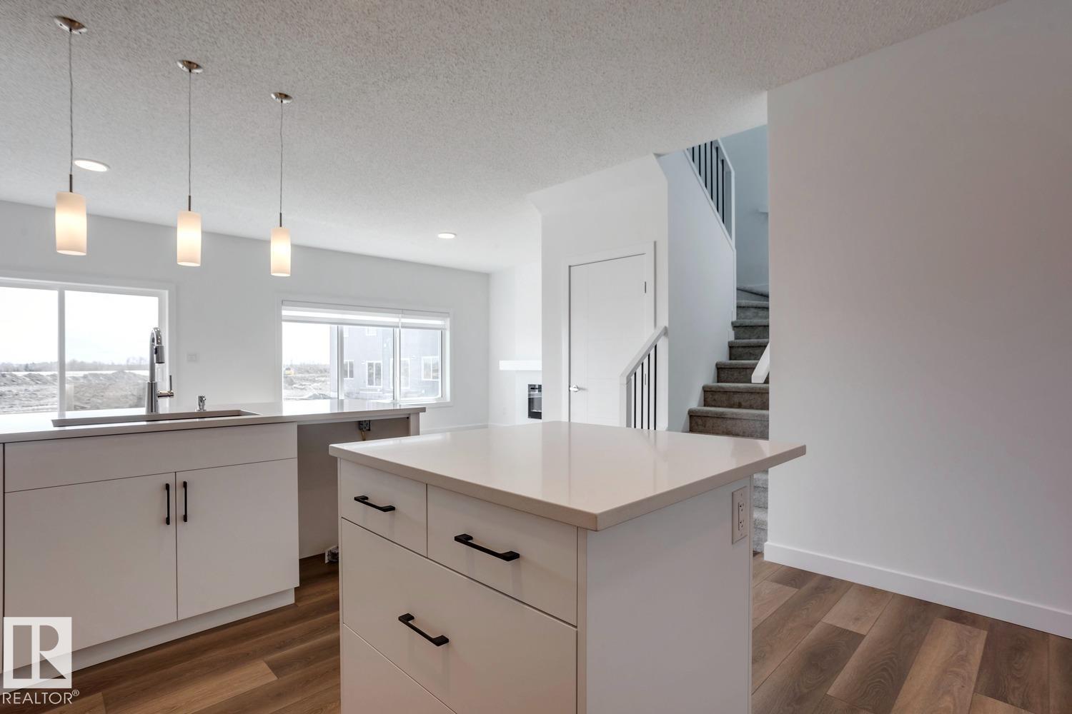 360 Bluff Cove, Leduc, Alberta  T9E 1S2 - Photo 11 - E4464396