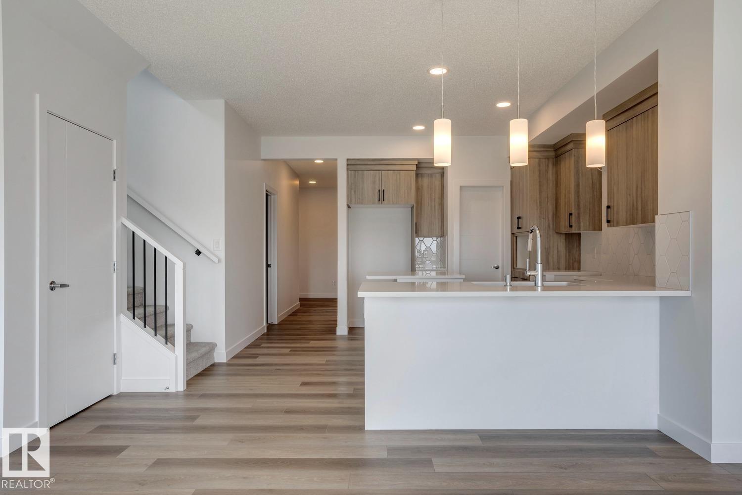 360 Bluff Cove, Leduc, Alberta  T9E 1S2 - Photo 7 - E4464396