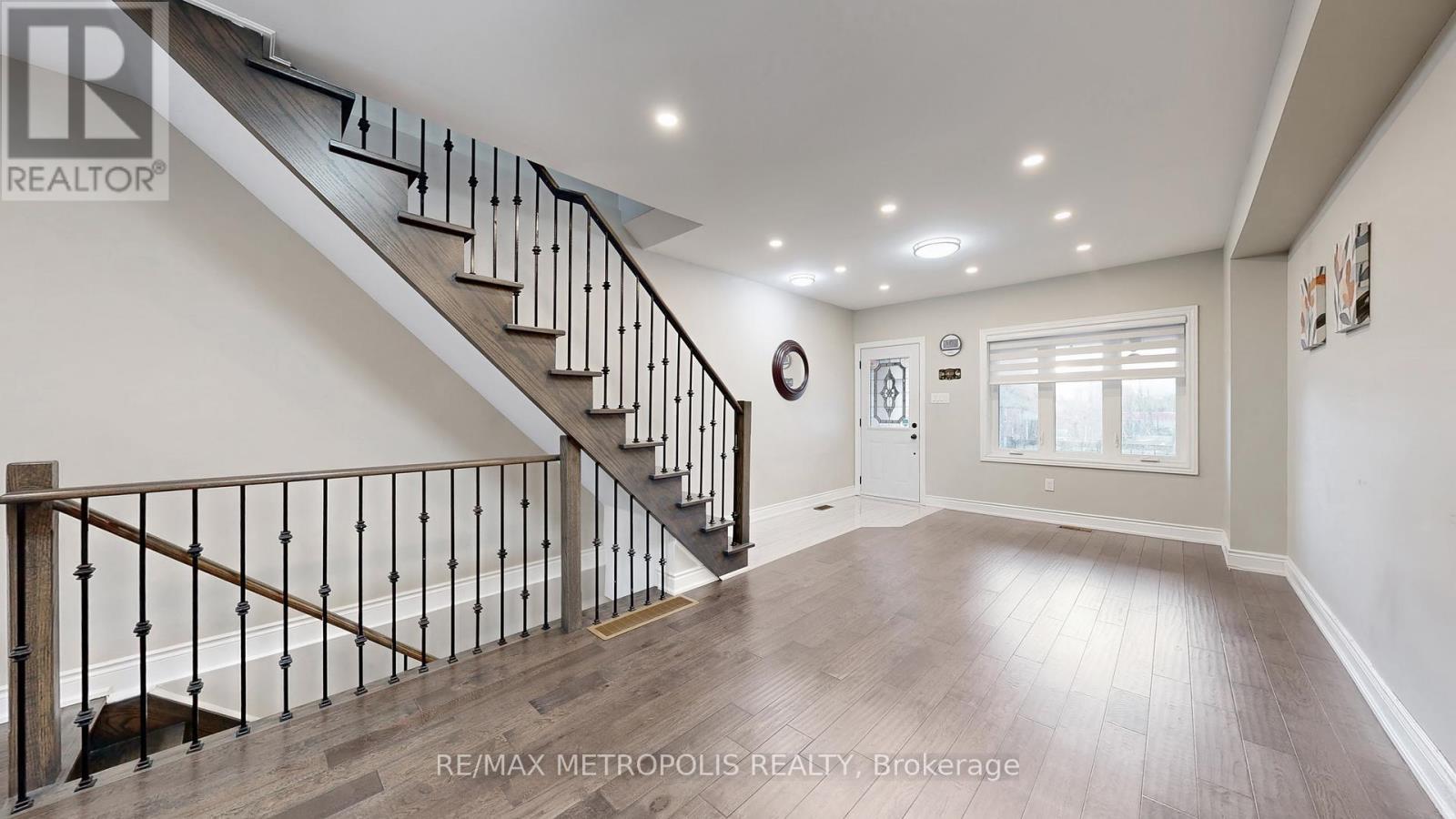 461 Warden Avenue, Toronto, Ontario  M1L 3Y9 - Photo 7 - E12507484