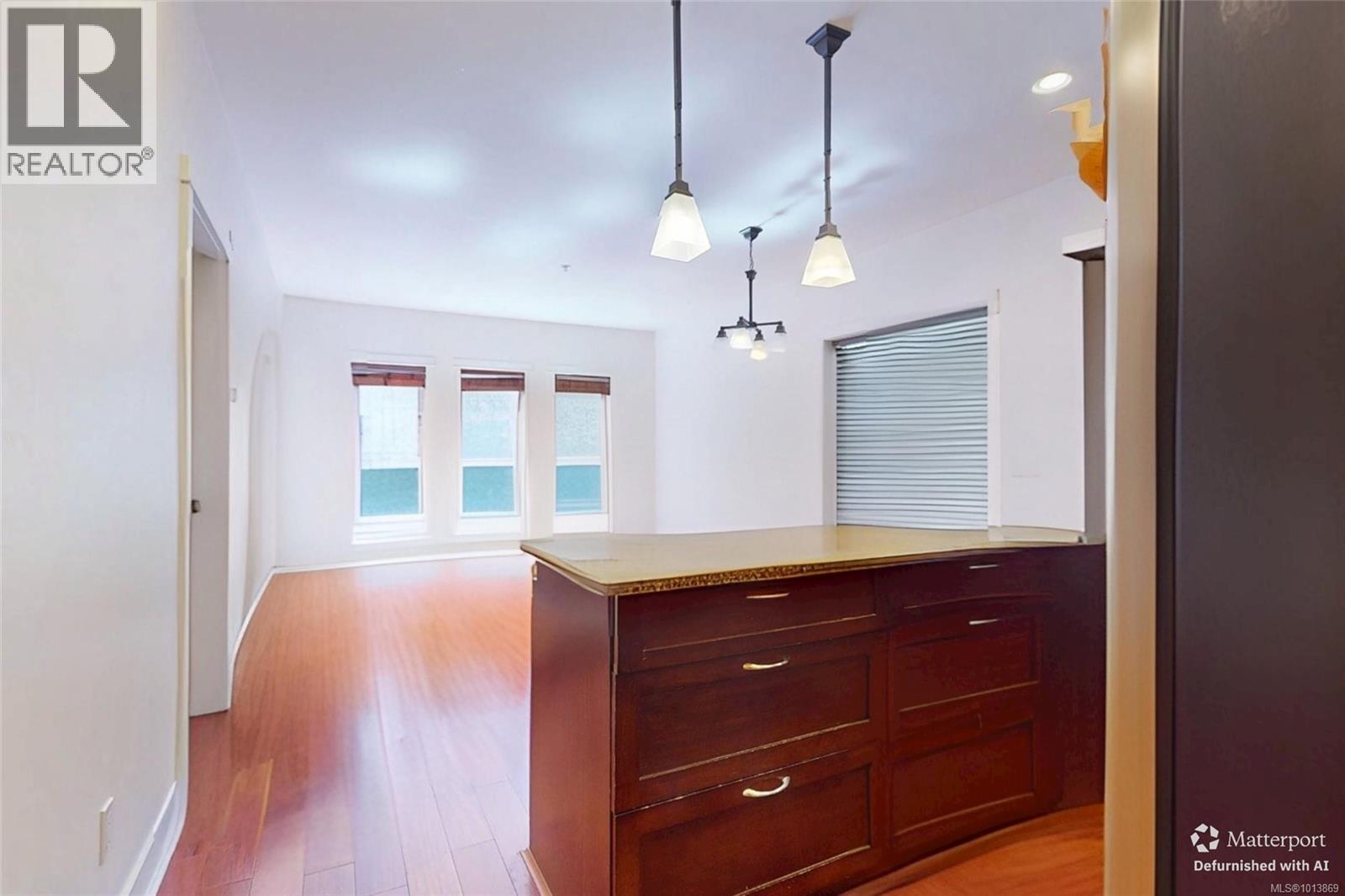 103 201 Nursery Hill Dr, View Royal, British Columbia V9B 0H7 - Photo 2 - 1013869