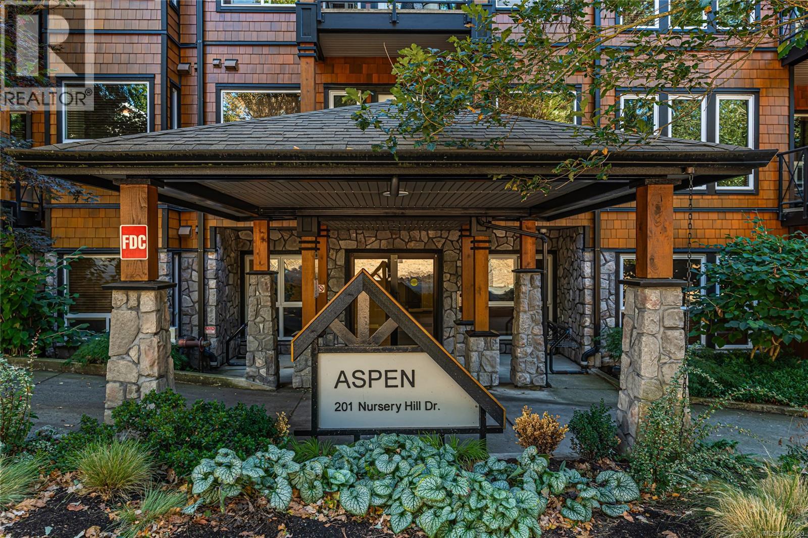 103 201 Nursery Hill Dr, View Royal, British Columbia