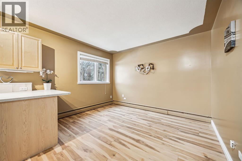 Property at 14, 2417 2 Street SW image 2