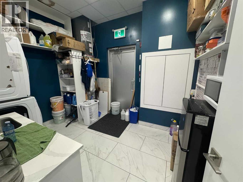 1001 Sample Avenue, Calgary, Alberta  T2X 4R9 - Photo 6 - A2262454