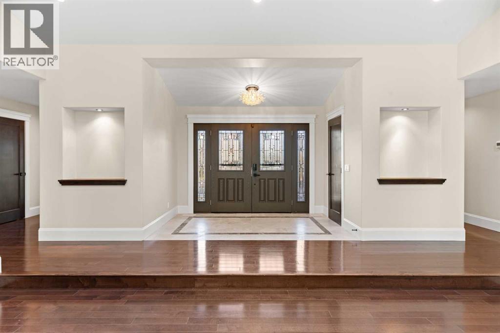 151 Pump Valley Court Sw, Calgary, Alberta  T2V 5E2 - Photo 3 - A2269000