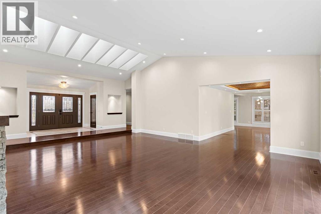 151 Pump Valley Court Sw, Calgary, Alberta  T2V 5E2 - Photo 5 - A2269000