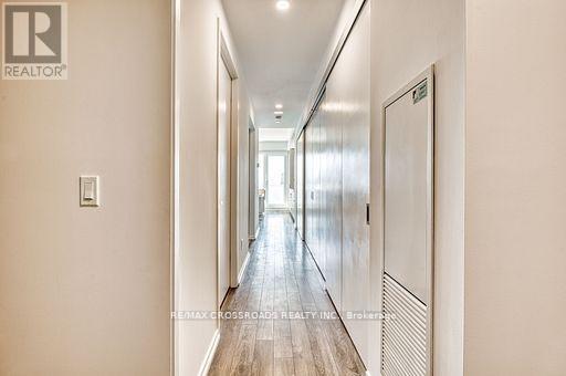 1510 - 197 Yonge Street, Toronto, Ontario  M5B 1M4 - Photo 16 - C12510776