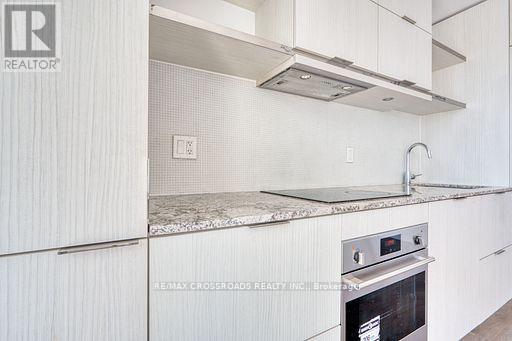 1510 - 197 Yonge Street, Toronto, Ontario  M5B 1M4 - Photo 6 - C12510776