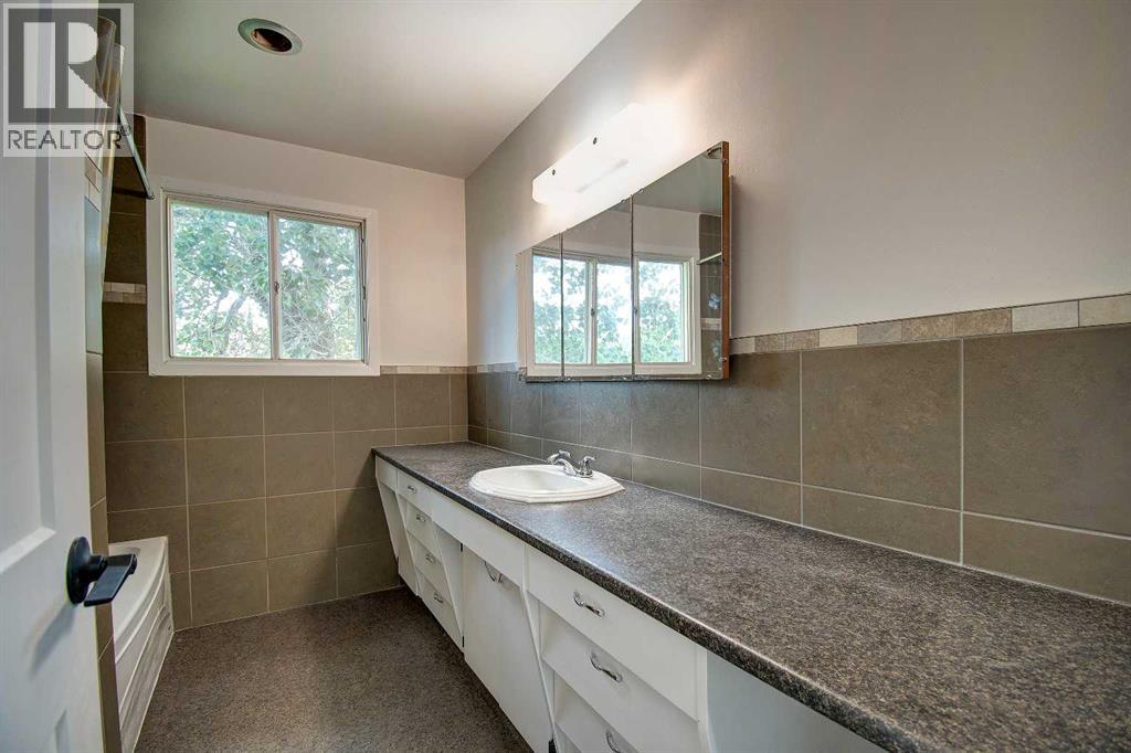 12153 Township Road 284, Rural Rocky View County, Alberta  T0M 0S0 - Photo 27 - A2257708