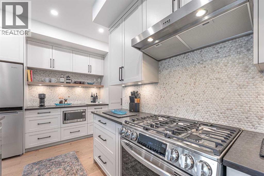 3, 1405 1st Avenue, Canmore, Alberta  T1W 1M5 - Photo 10 - A2253065