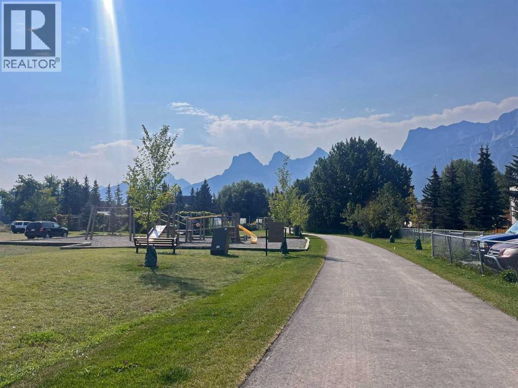 3, 1405 1st Avenue, Canmore, Alberta  T1W 1M5 - Photo 47 - A2253065