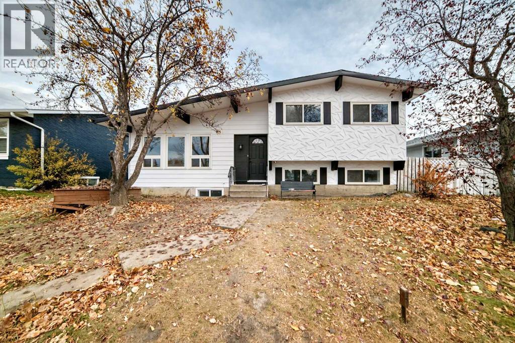 6603 Penbrooke Drive Se, Calgary, Alberta  T2A 4S9 - Photo 2 - A2266943