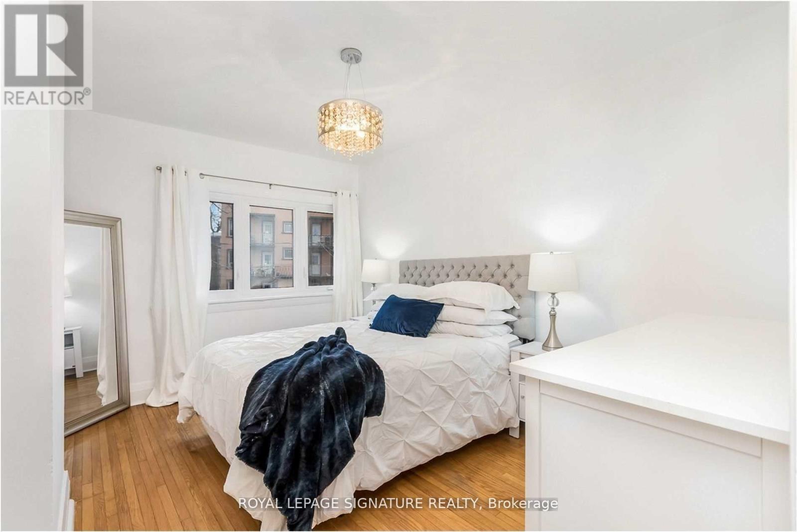 419 Crawford Street, Toronto, Ontario  M6G 3J7 - Photo 10 - C12510822