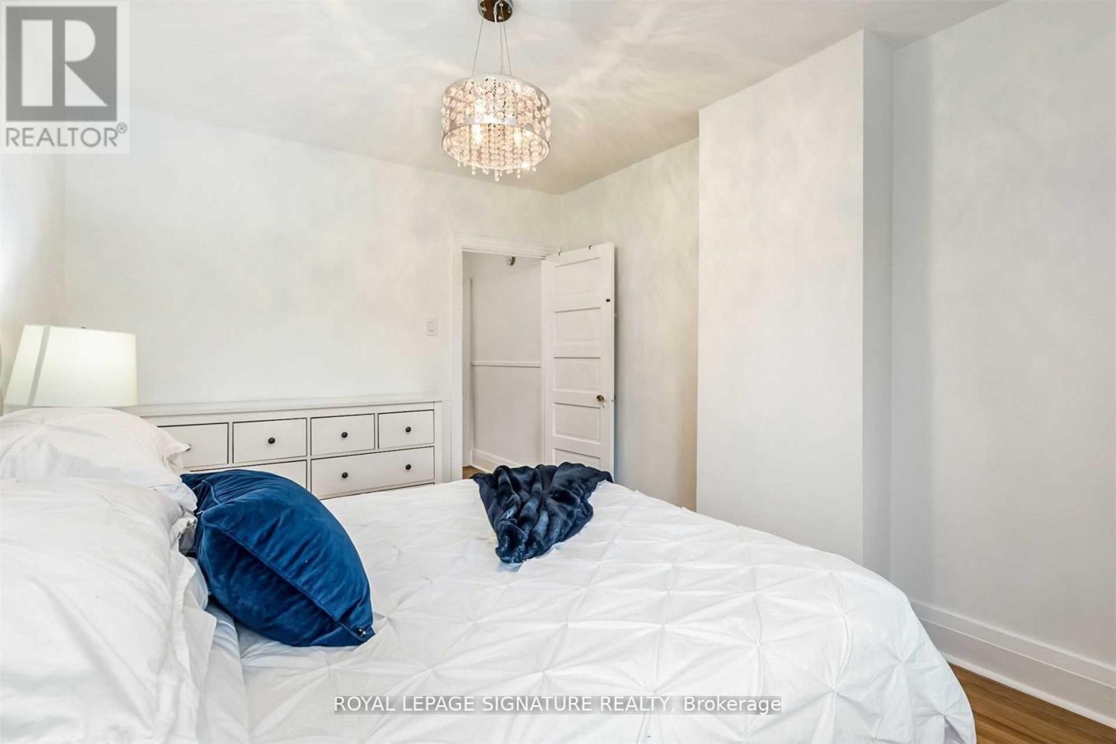 419 Crawford Street, Toronto, Ontario  M6G 3J7 - Photo 11 - C12510822