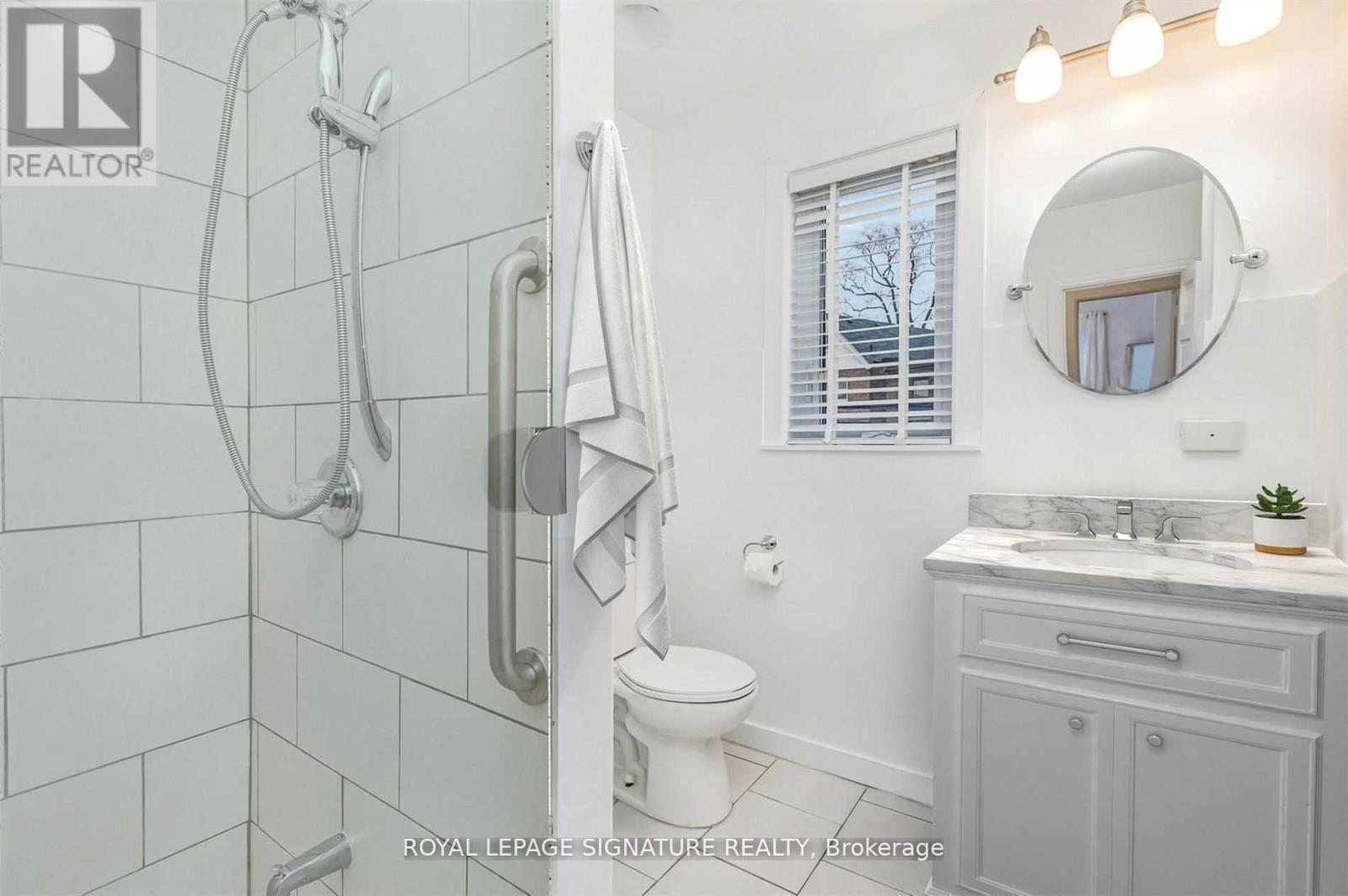 419 Crawford Street, Toronto, Ontario  M6G 3J7 - Photo 16 - C12510822