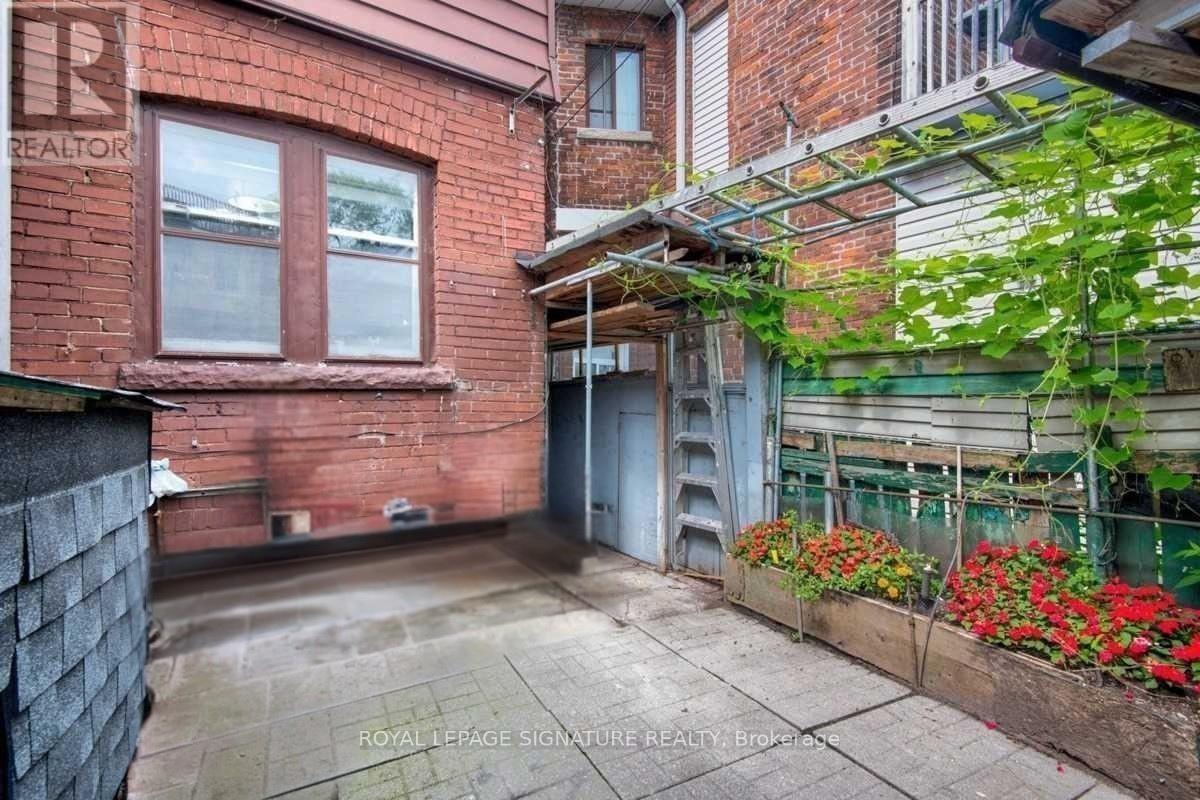 419 Crawford Street, Toronto, Ontario  M6G 3J7 - Photo 22 - C12510822