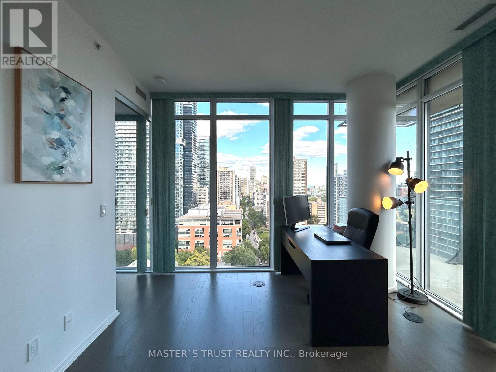 1702 - 75 St Nicholas Street, Toronto, Ontario  M4Y 0A5 - Photo 9 - C12510824