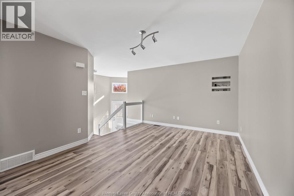 1490 Highnoon, Windsor, Ontario N9G 3B6 - Photo 7 - 25028028
