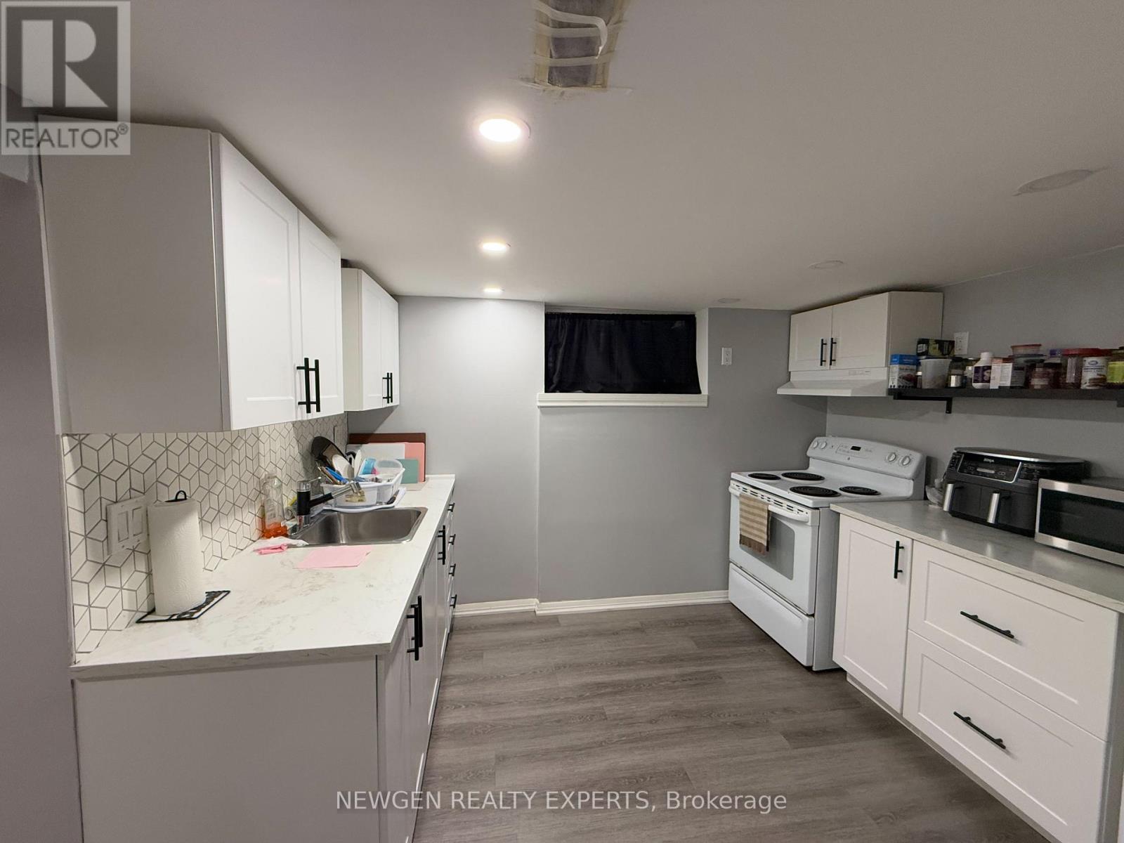 Bsmnt - 66 Mcdonald Avenue, Toronto, Ontario  M1L 3Y8 - Photo 10 - E12510794