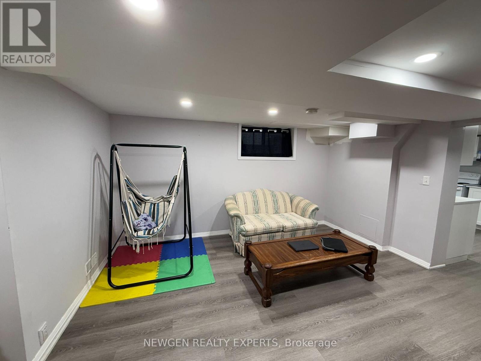 Bsmnt - 66 Mcdonald Avenue, Toronto, Ontario  M1L 3Y8 - Photo 3 - E12510794