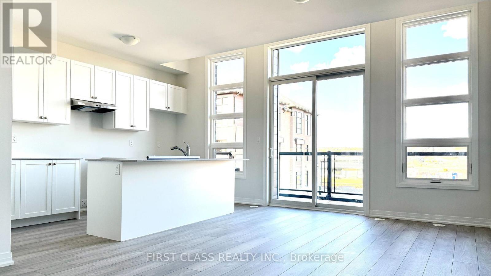 51 Harold Wilson Lane, Richmond Hill, Ontario  L4S 0R3 - Photo 5 - N12510808